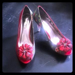 Red, Poetic License shoes